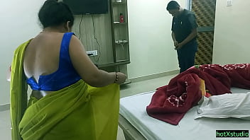 Steamy encounter between Indian businessman and seductive hotel maid in Kolkata